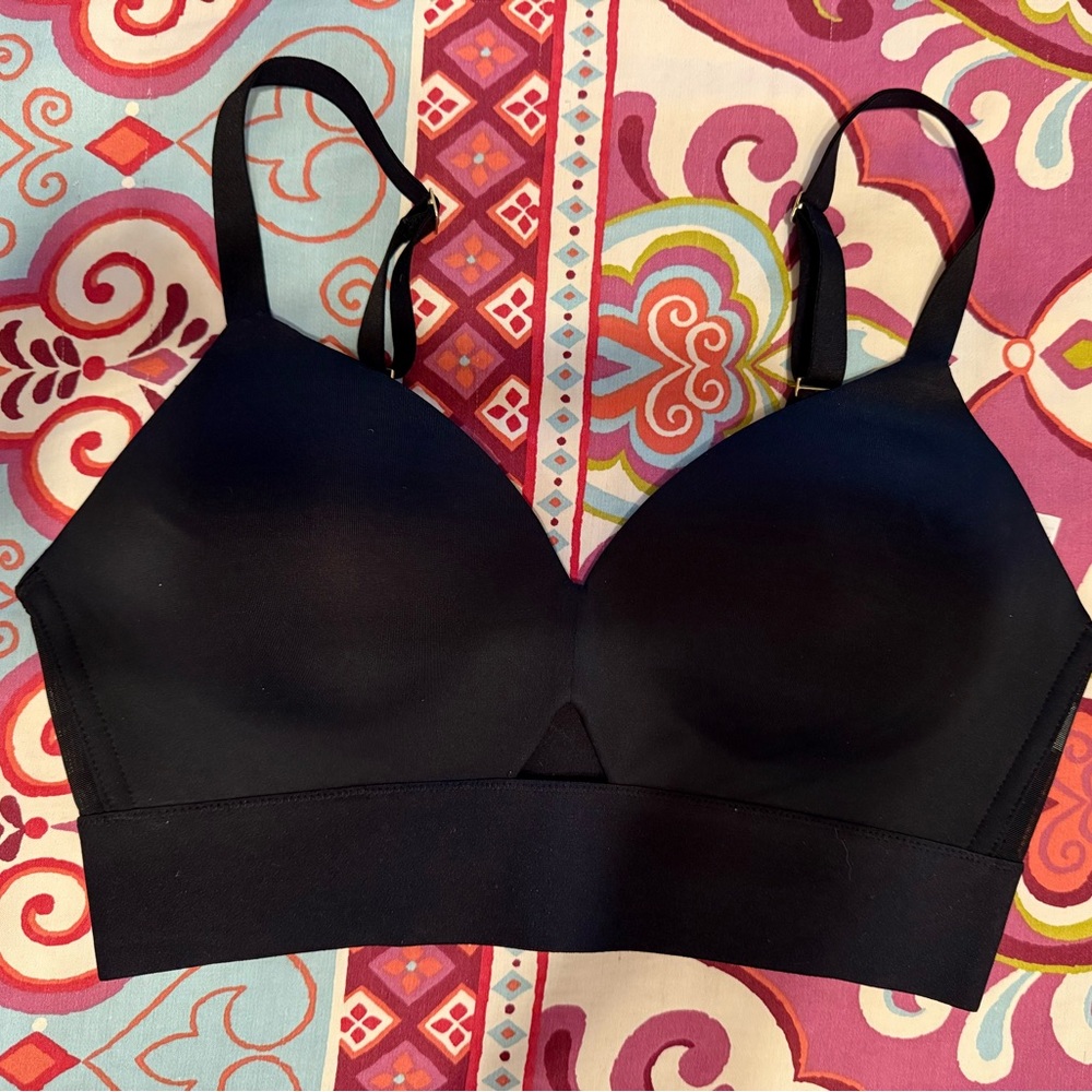 SPANX Black adjustable bra. Small. NWOT